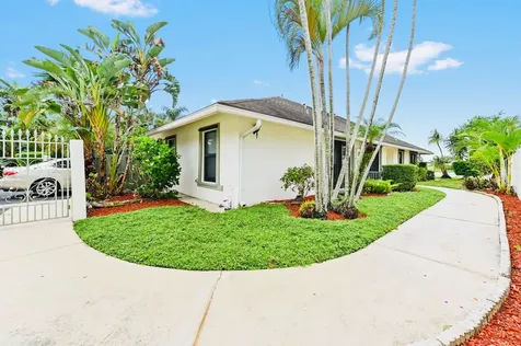 2749 SW 5th Street Delray Beach FL 33445