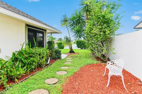 2749 SW 5th Street Delray Beach FL 33445