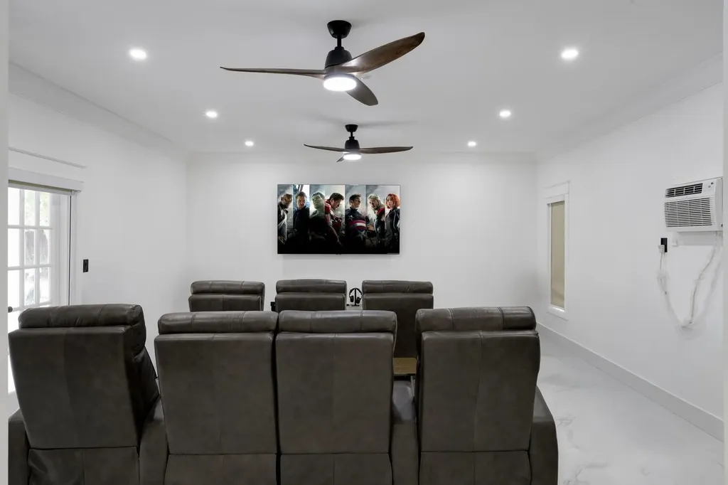 1629 S Lakeside Drive Lake Worth Beach FL 33460