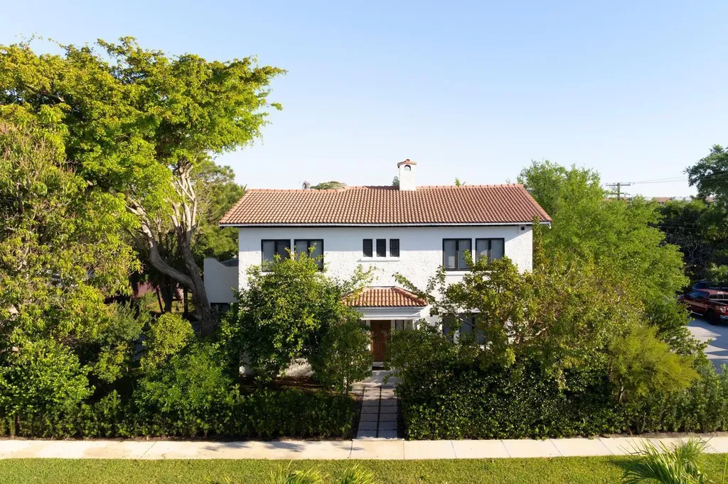 1629 S Lakeside Drive Lake Worth Beach FL 33460