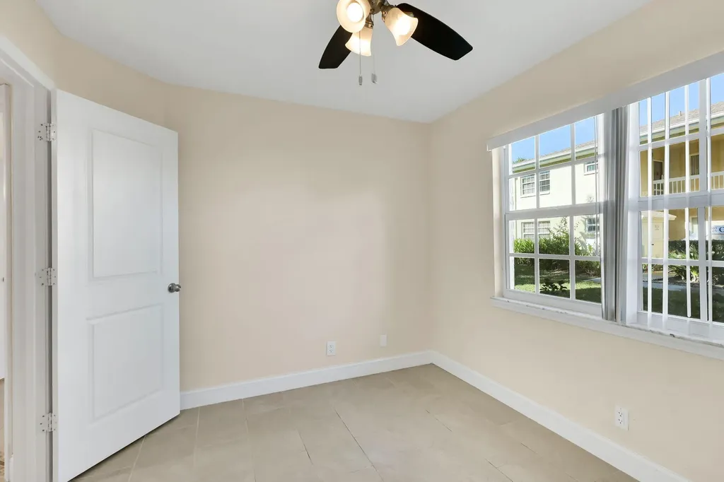 1558 SE Royal Green Circle Port St Lucie FL 34952