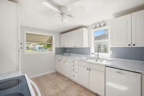 1471 4th Court Vero Beach FL 32960
