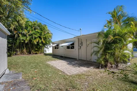 1471 4th Court Vero Beach FL 32960