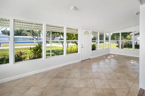 1471 4th Court Vero Beach FL 32960