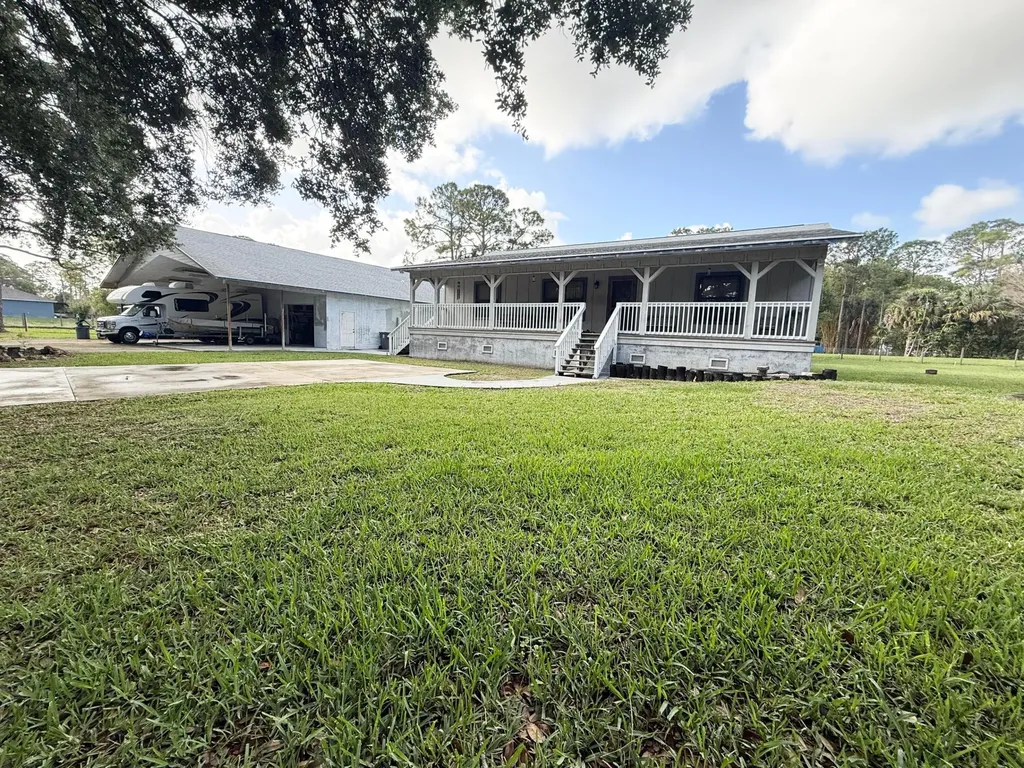 14800 99th Street N The Acreage FL 33412