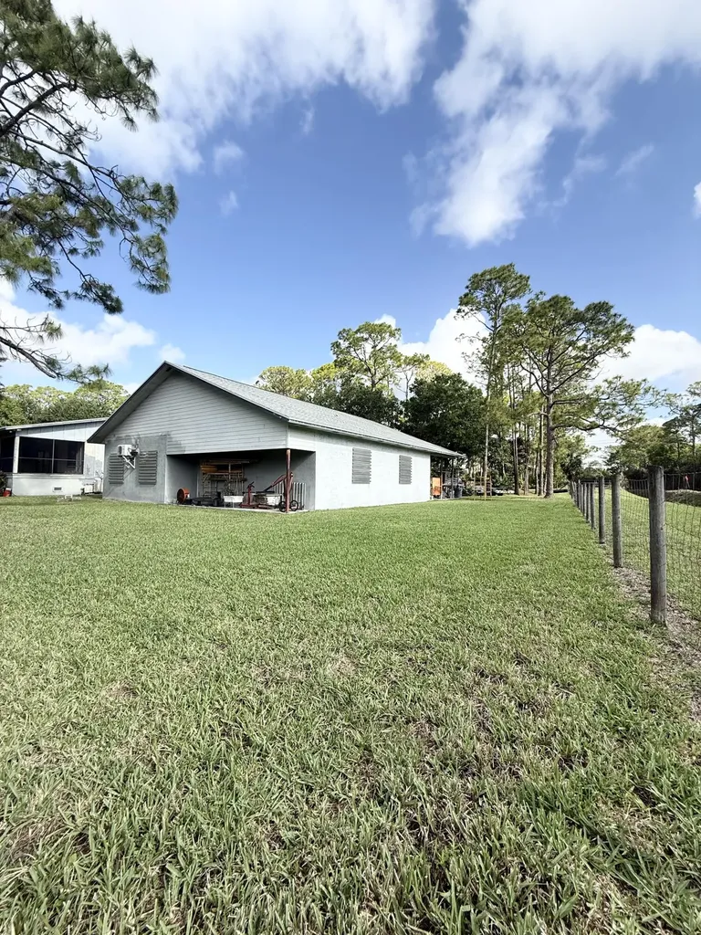 14800 99th Street N The Acreage FL 33412