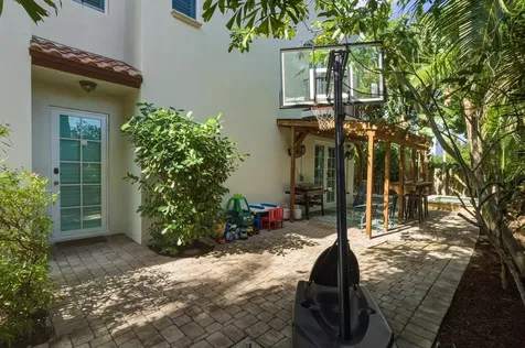 1709 NE 8th Street Fort Lauderdale FL 33304