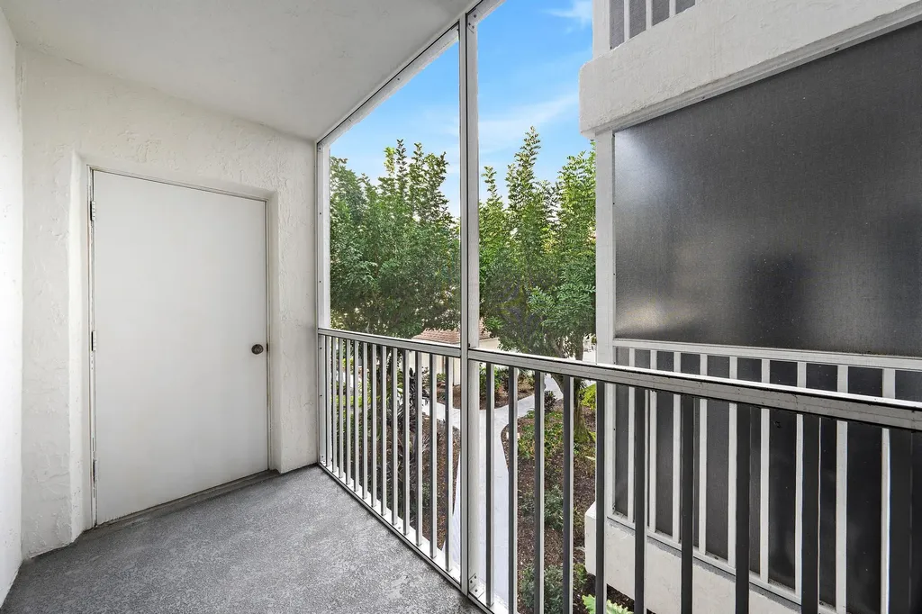 1516 S Lakeside Drive Lake Worth Beach FL 33460