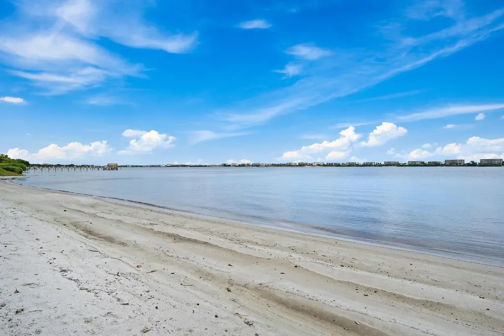 1516 S Lakeside Drive Lake Worth Beach FL 33460