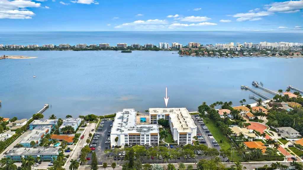 1516 S Lakeside Drive Lake Worth Beach FL 33460