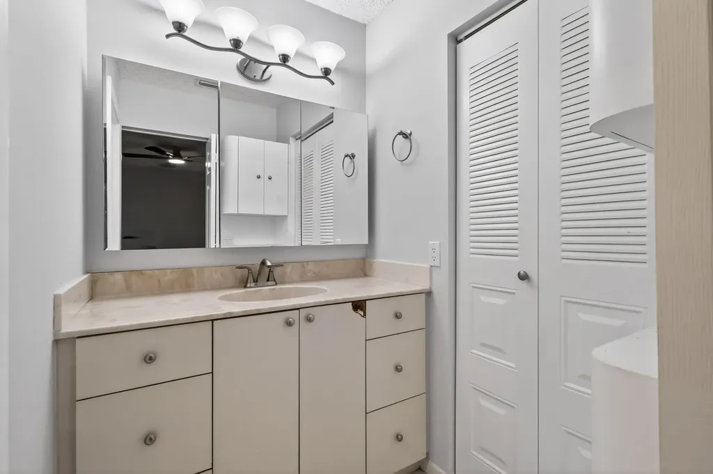 870 NW 32nd Avenue Delray Beach FL 33445