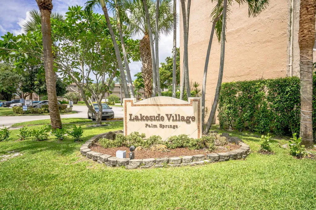 711 Lori Drive Palm Springs FL 33461