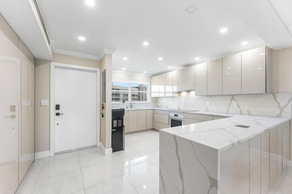 3212 S Ocean Boulevard Highland Beach FL 33487
