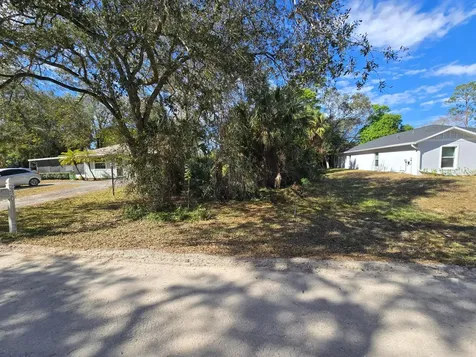 2445 87th Court Vero Beach FL 32966