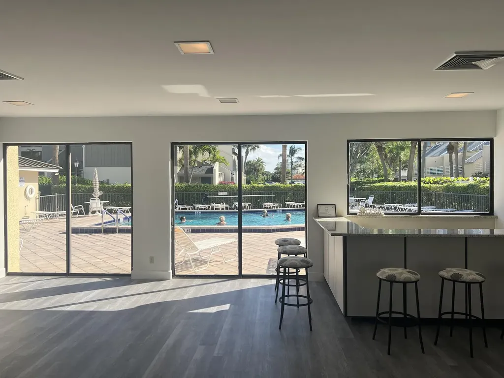 1605 S Us Highway 1 Jupiter FL 33477