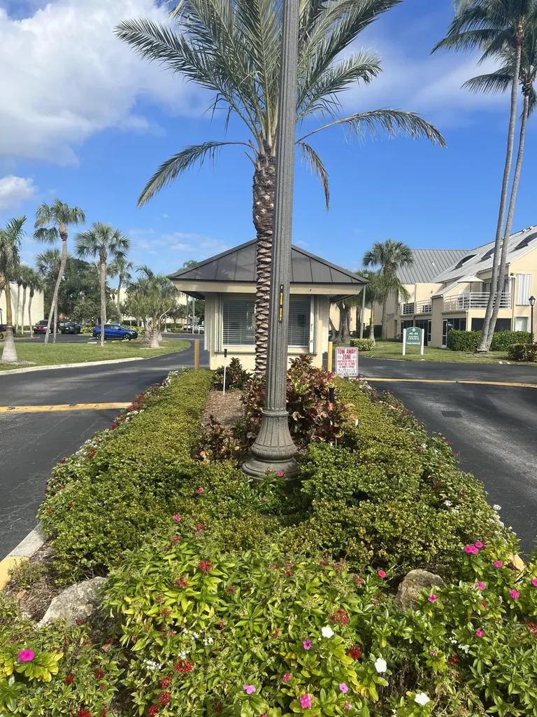 1605 S Us Highway 1 Jupiter FL 33477