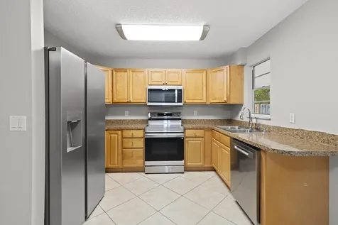762 NE Lanfair Street Port St Lucie FL 34983