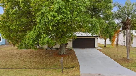 762 NE Lanfair Street Port St Lucie FL 34983