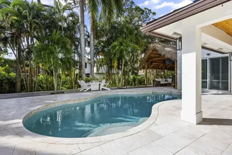 9806 SE Landing Place Tequesta FL 33469