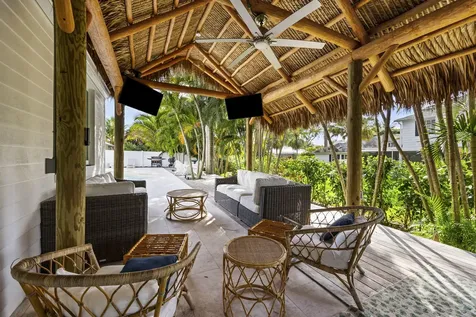 9806 SE Landing Place Tequesta FL 33469