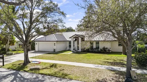 9806 SE Landing Place Tequesta FL 33469