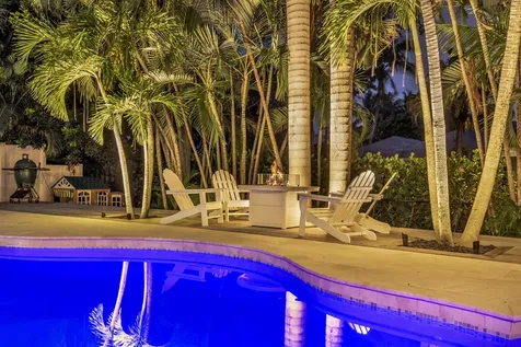 9806 SE Landing Place Tequesta FL 33469