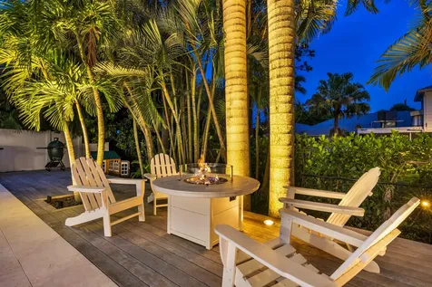9806 SE Landing Place Tequesta FL 33469