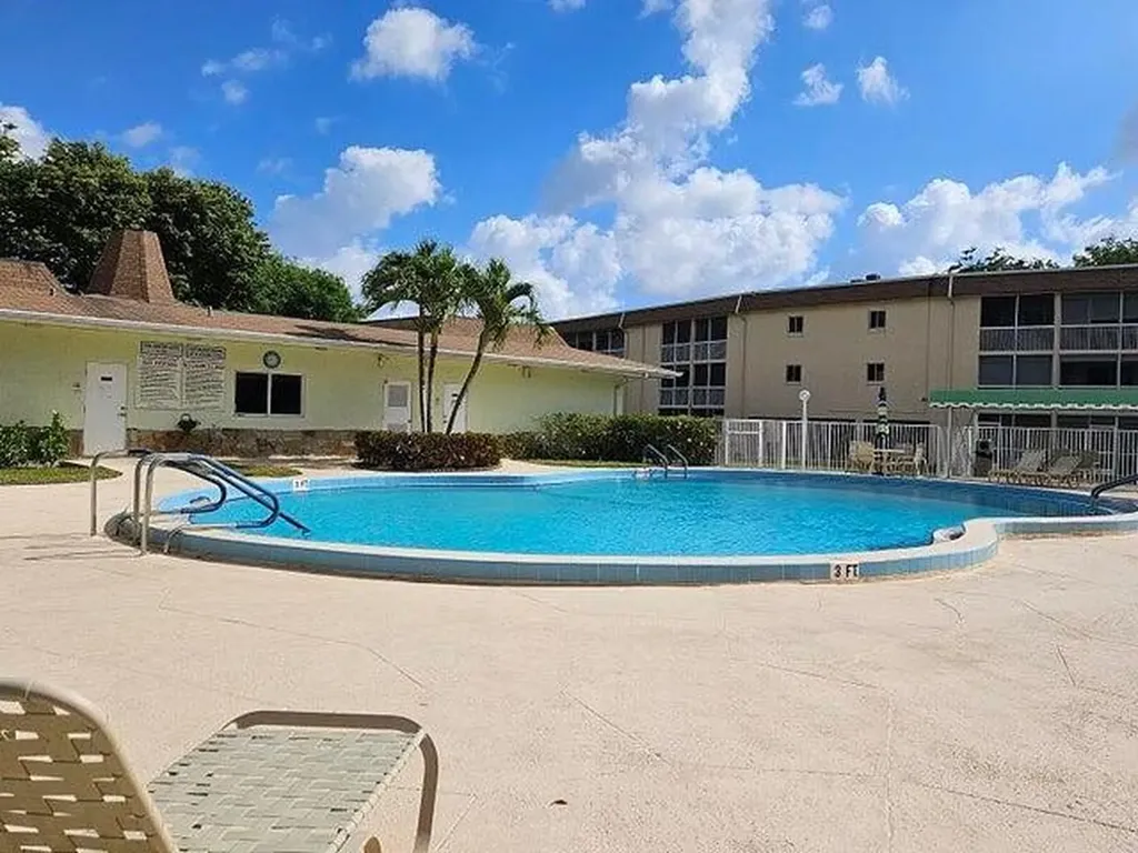 300 Village Green Circle S Palm Springs FL 33461