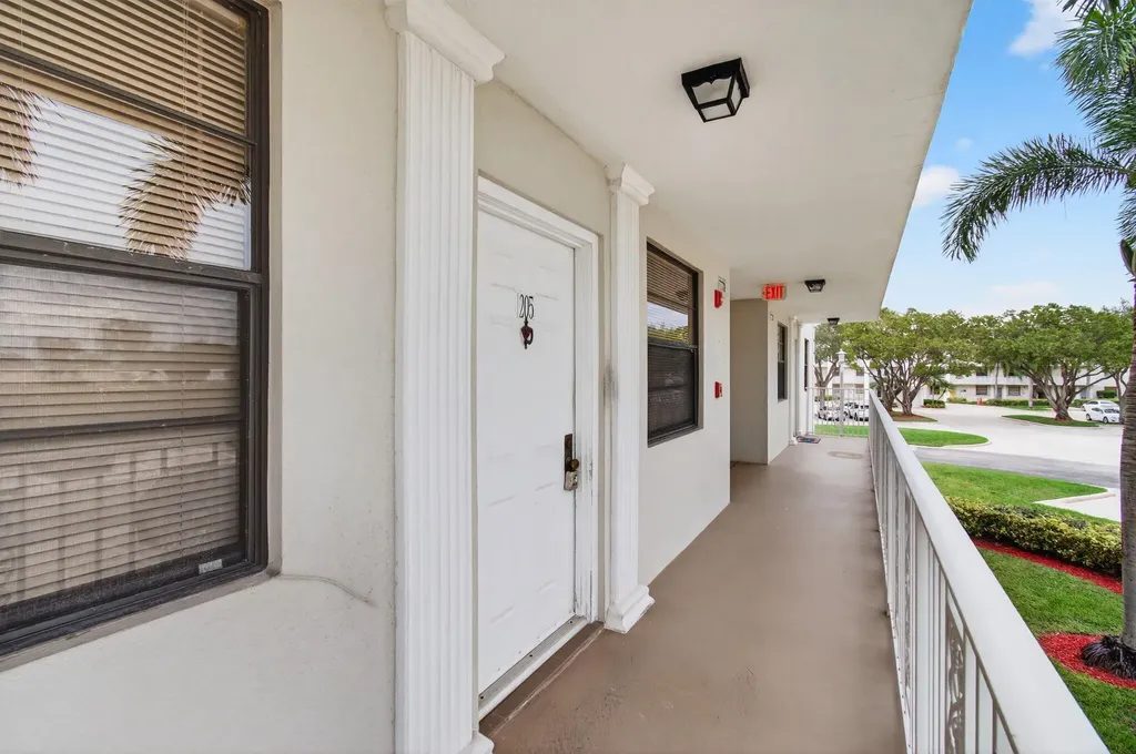 6049 Balboa Circle Boca Raton FL 33433
