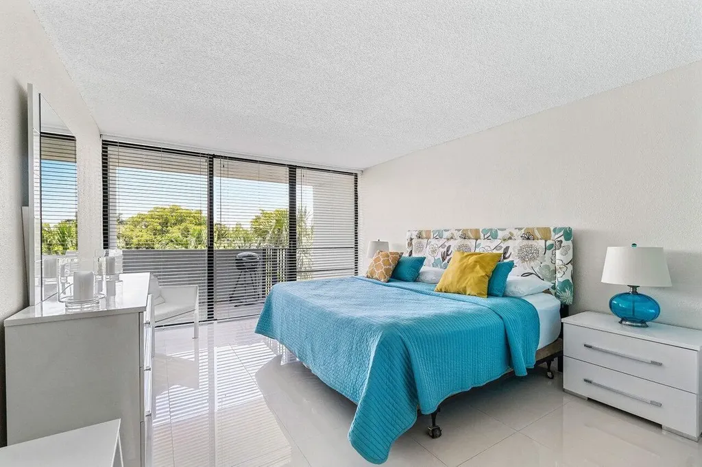 1830 Embassy Drive West Palm Beach FL 33401