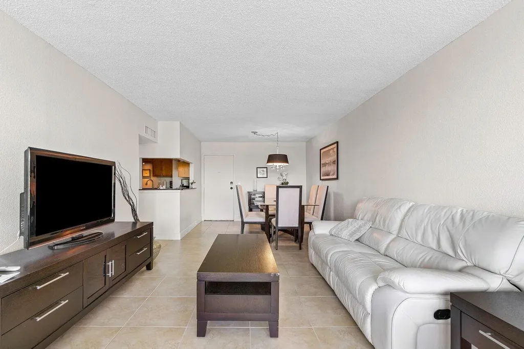 1830 Embassy Drive West Palm Beach FL 33401