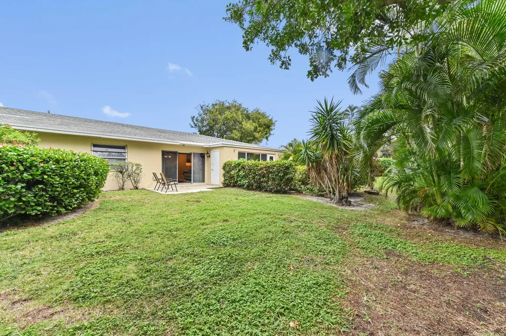 13988 Via Flora Delray Beach FL 33484