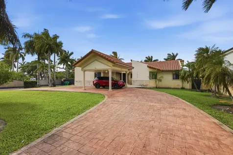 7445 N Augusta Drive Hialeah FL 33015