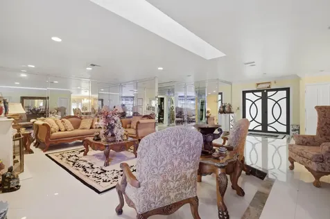 7445 N Augusta Drive Hialeah FL 33015
