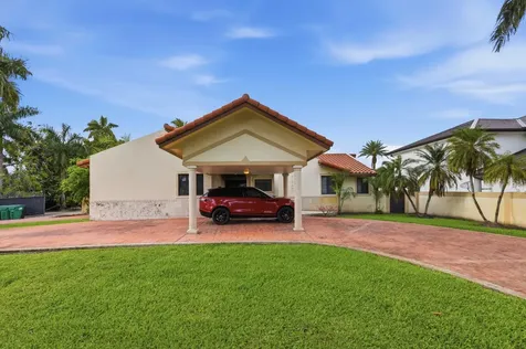7445 N Augusta Drive Hialeah FL 33015