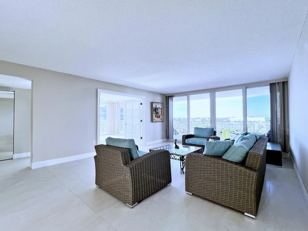 3546 S Ocean Boulevard South Palm Beach FL 33480