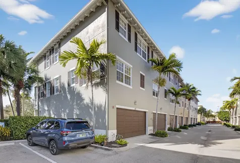 119 SW 2nd Avenue Delray Beach FL 33444