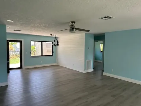 907 SE Lake Street Stuart FL 34994