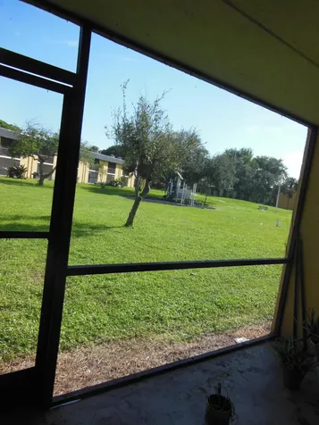 709 Meadows Circle Boynton Beach FL 33436