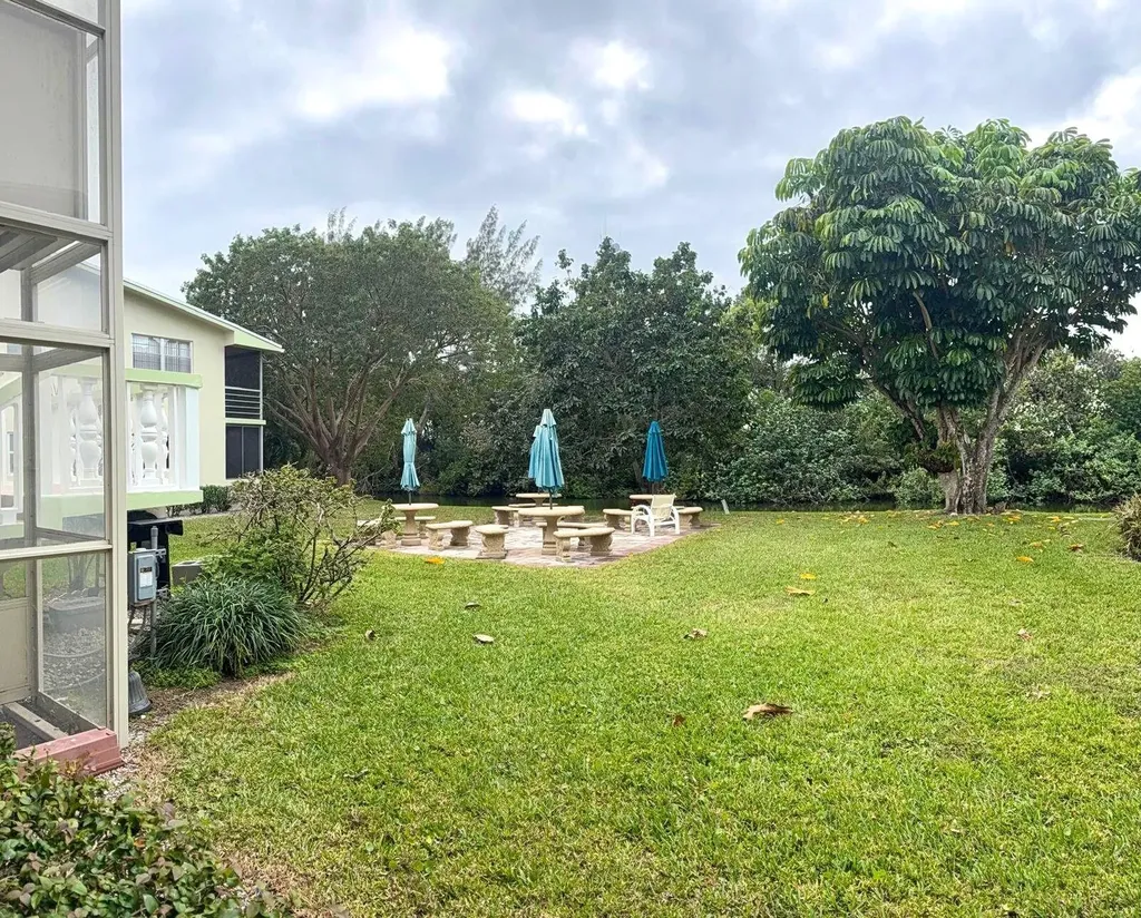 63 Windsor C West Palm Beach FL 33417