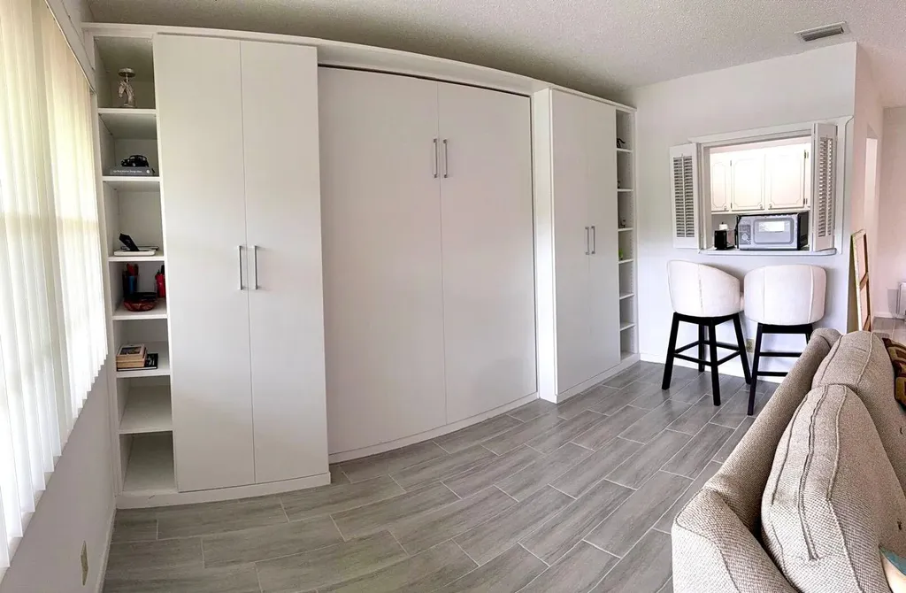 63 Windsor C West Palm Beach FL 33417