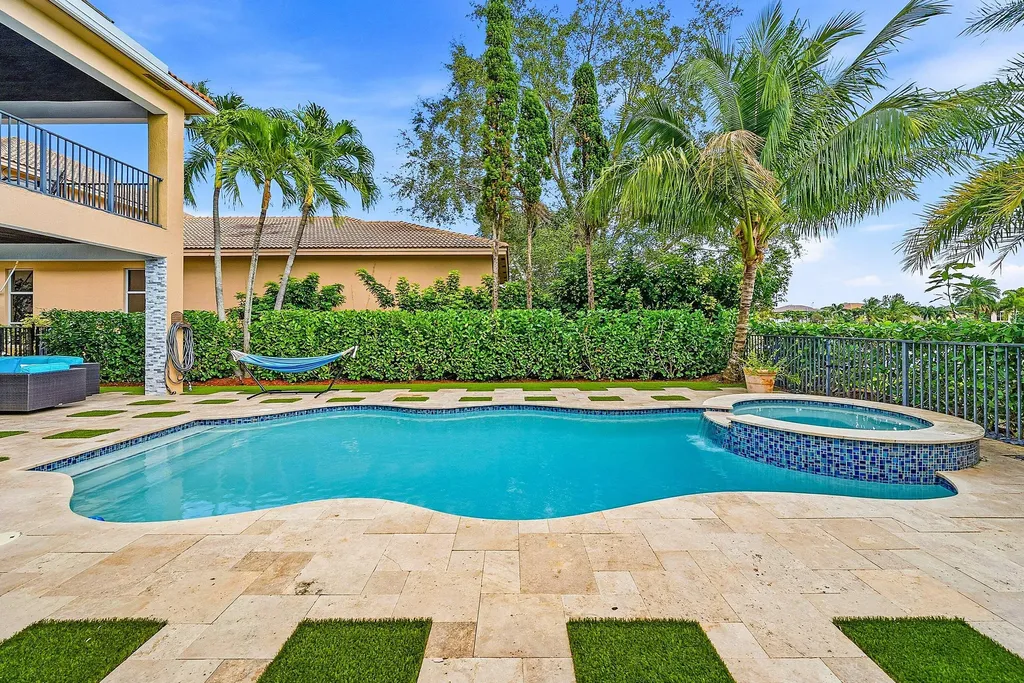 9232 Pineville Drive Lake Worth FL 33467