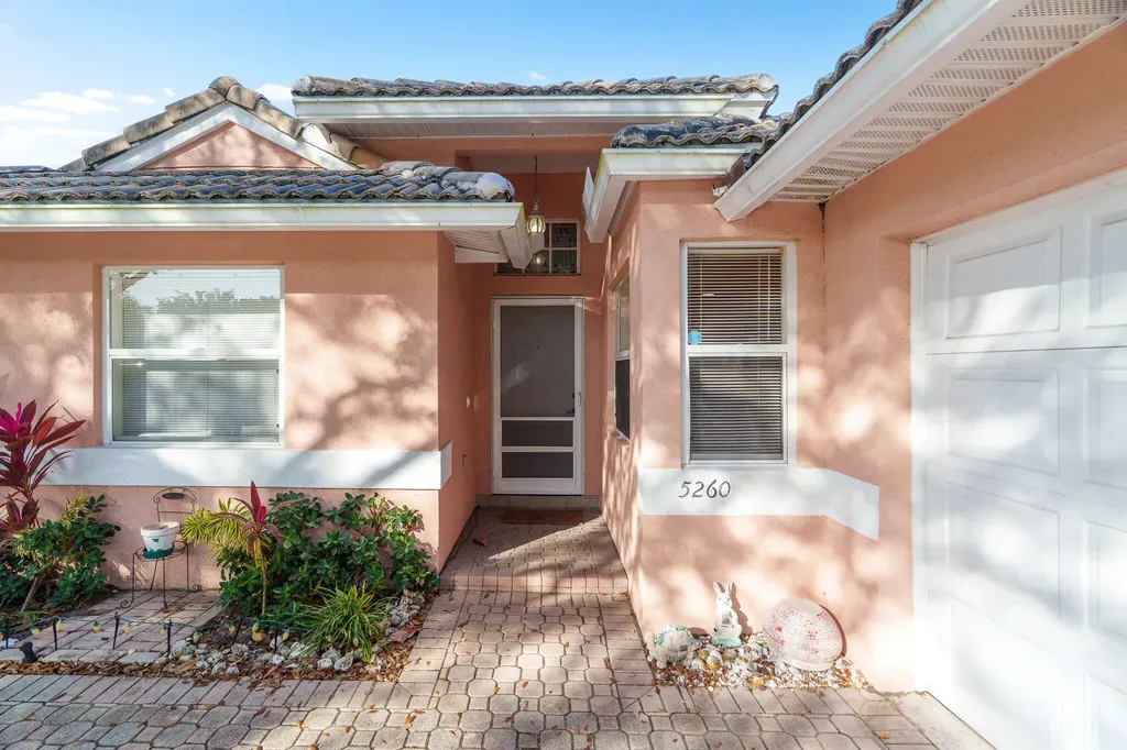 5260 Grande Palm Circle Delray Beach FL 33484