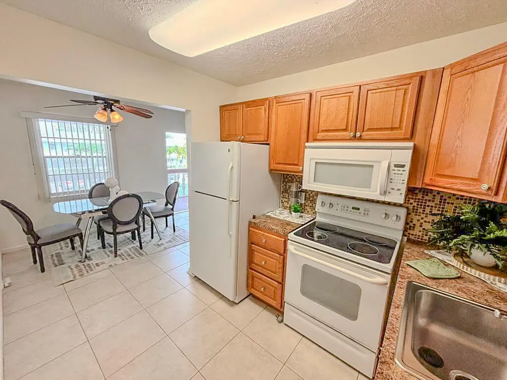 54 Newport C Deerfield Beach FL 33442