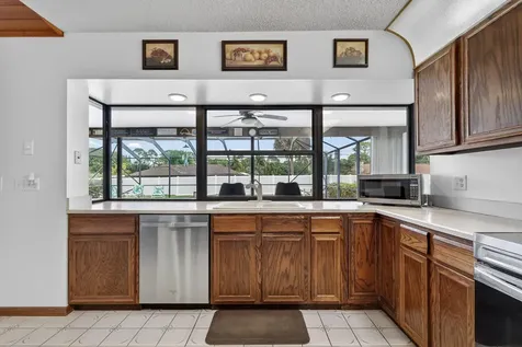 1543 SE Chiffon Avenue Port St Lucie FL 34952