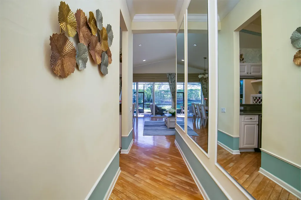 10068 SW Oak Tree Circle Port St Lucie FL 34987