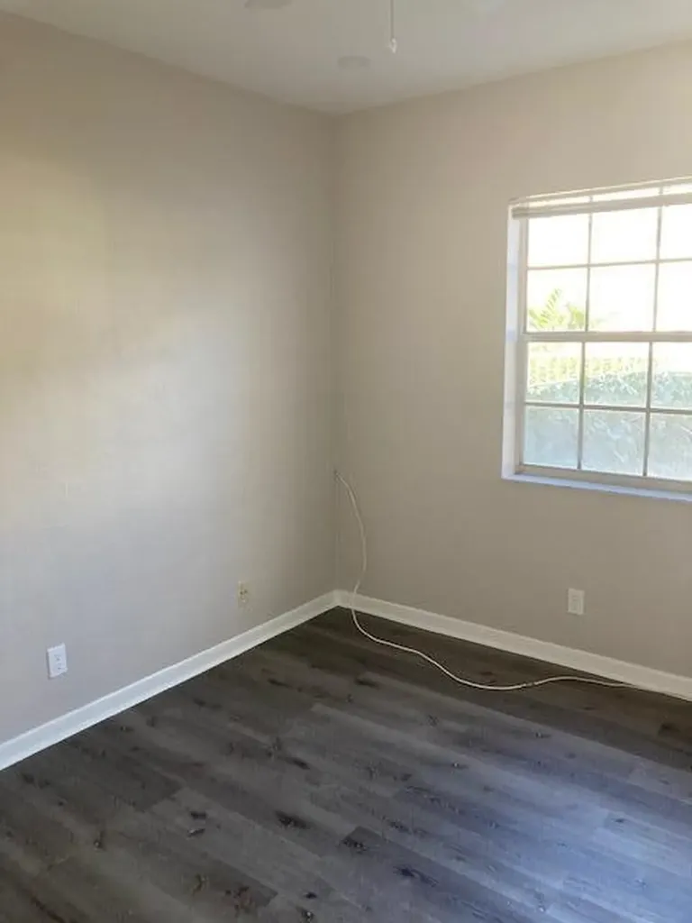 299 SW 7th Street Boca Raton FL 33432