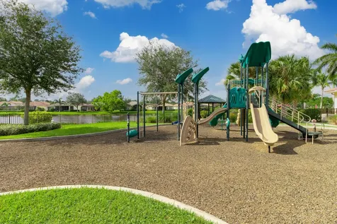 8829 One Putt Place Port St Lucie FL 34986
