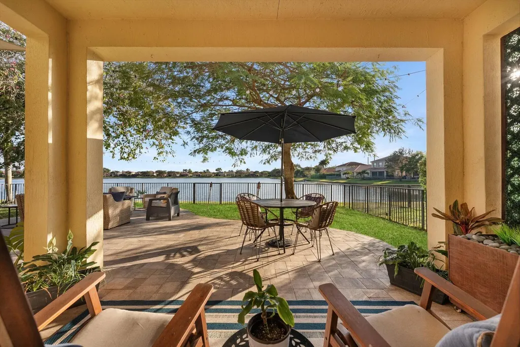 10712 Willow Oak Court Wellington FL 33414