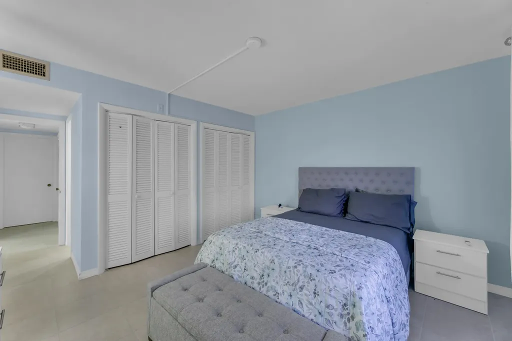 960 Crystal Lake Drive Deerfield Beach FL 33064